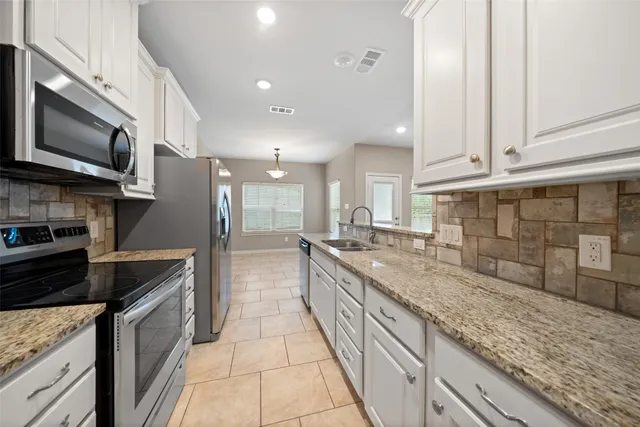 $1,580 | 1413 East April Villa, Unit B, Montgomery, TX 77356