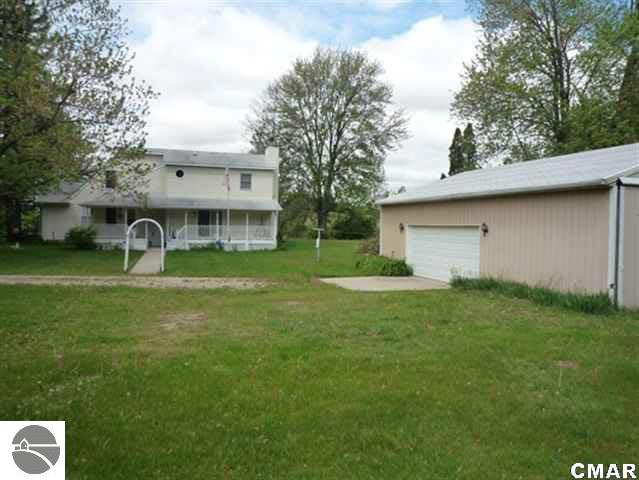 9501 East Wing Road Shepherd, MI 48883 - Photo 3 of 25 1772575-2.JPG