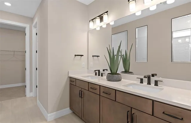 $794,990 | 11317 Split Oak Lane, Orlando, FL 32832