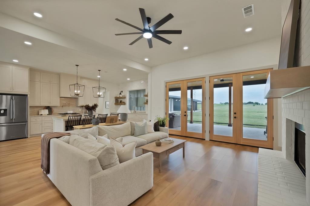 664 County Road 379 Decatur, TX 76234 - Photo 6 of 40 Gallery Image 6