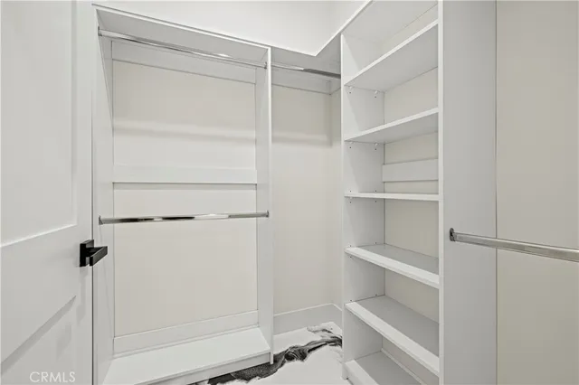 a view of entryway with a front door