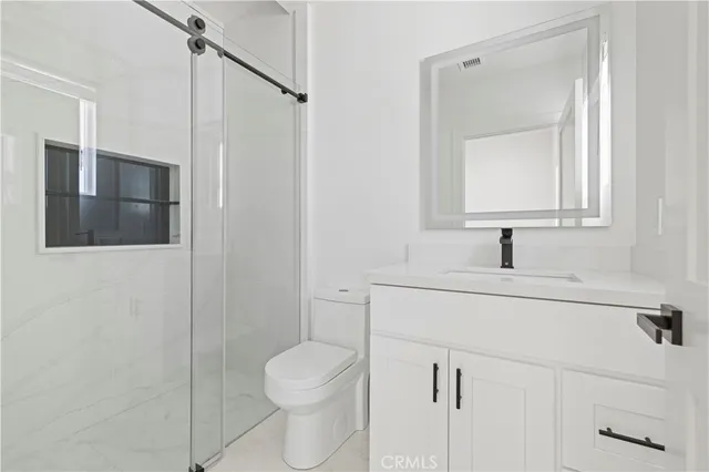 $6,500 | 15209 Cohasset Street, Van Nuys, CA 91405