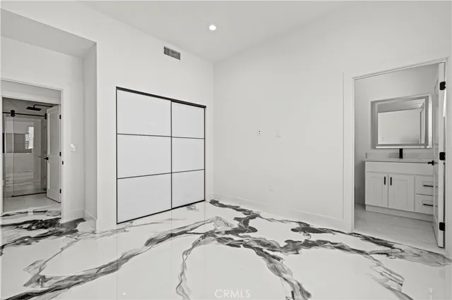 $6,500 | 15209 Cohasset Street, Van Nuys, CA 91405