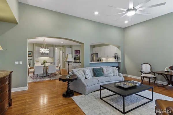 $795,000 | 724 Clayton Corners Drive, Ballwin, MO 63011