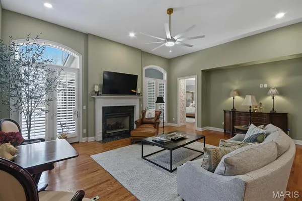 $795,000 | 724 Clayton Corners Drive, Ballwin, MO 63011