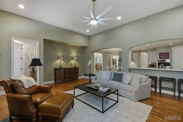 $795,000 | 724 Clayton Corners Drive, Ballwin, MO 63011