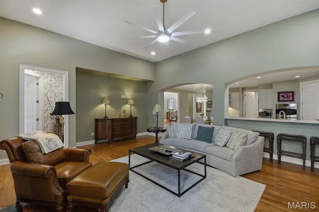 $795,000 | 724 Clayton Corners Drive, Ballwin, MO 63011