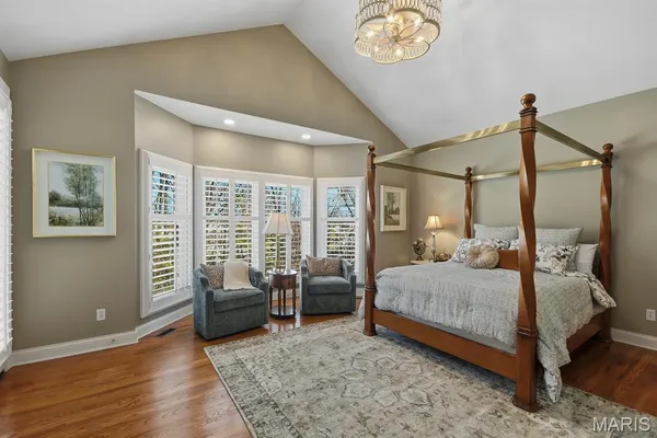 $795,000 | 724 Clayton Corners Drive, Ballwin, MO 63011