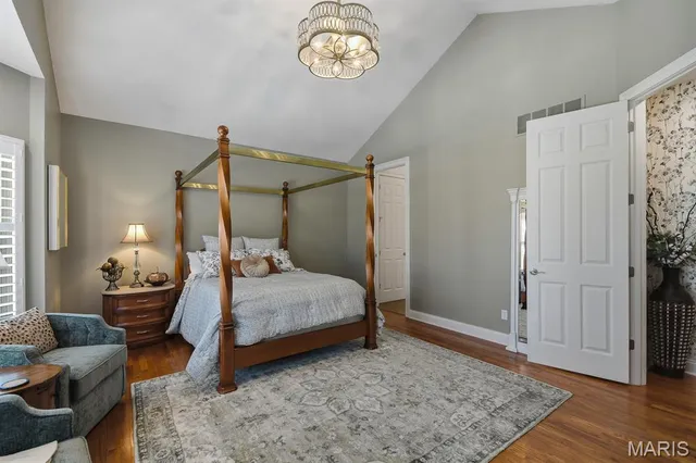 $795,000 | 724 Clayton Corners Drive, Ballwin, MO 63011