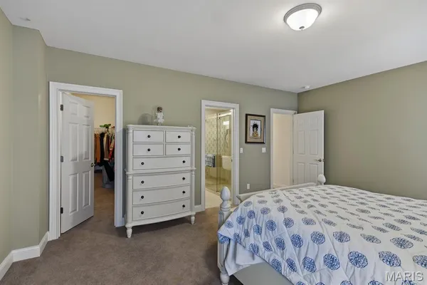 $795,000 | 724 Clayton Corners Drive, Ballwin, MO 63011