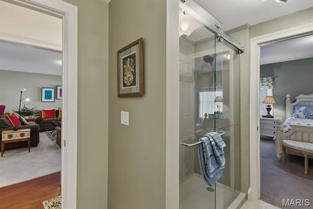 $795,000 | 724 Clayton Corners Drive, Ballwin, MO 63011