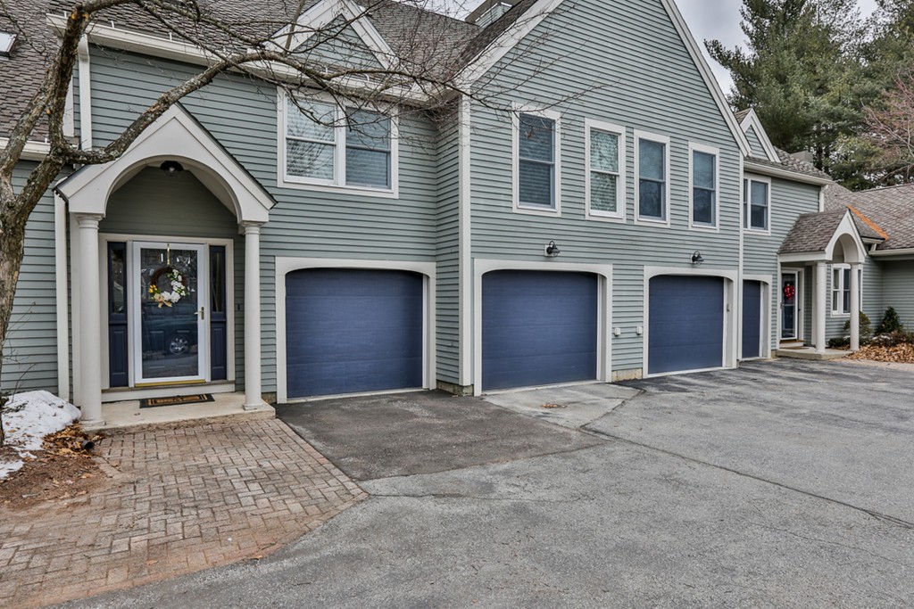 99 Hawthorne Village Road, Unit 99 Nashua, NH 03062 - Photo 1 of 20 Gallery Image 1