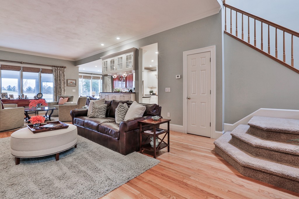 99 Hawthorne Village Road, Unit 99 Nashua, NH 03062 - Photo 2 of 20 Gallery Image 2