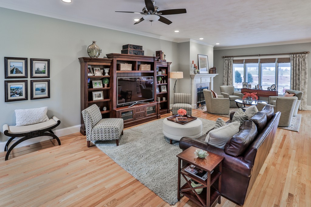 99 Hawthorne Village Road, Unit 99 Nashua, NH 03062 - Photo 4 of 20 Gallery Image 4