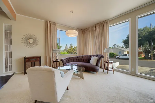 $810,000 | 657 Washington Street, Vallejo, CA 94590
