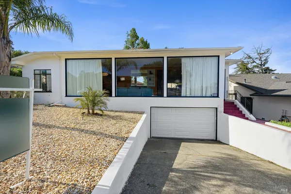 $810,000 | 657 Washington Street, Vallejo, CA 94590