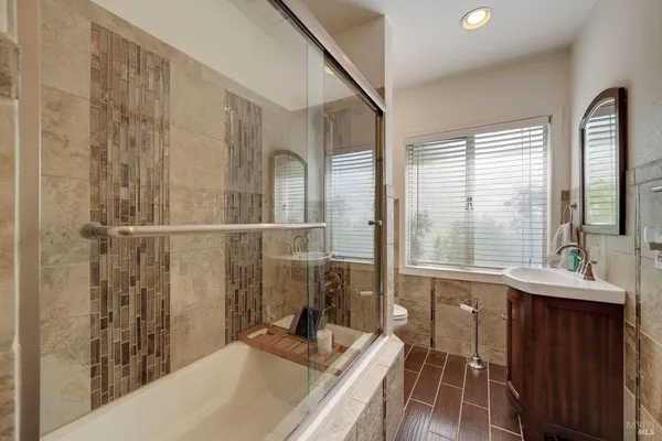 $810,000 | 657 Washington Street, Vallejo, CA 94590