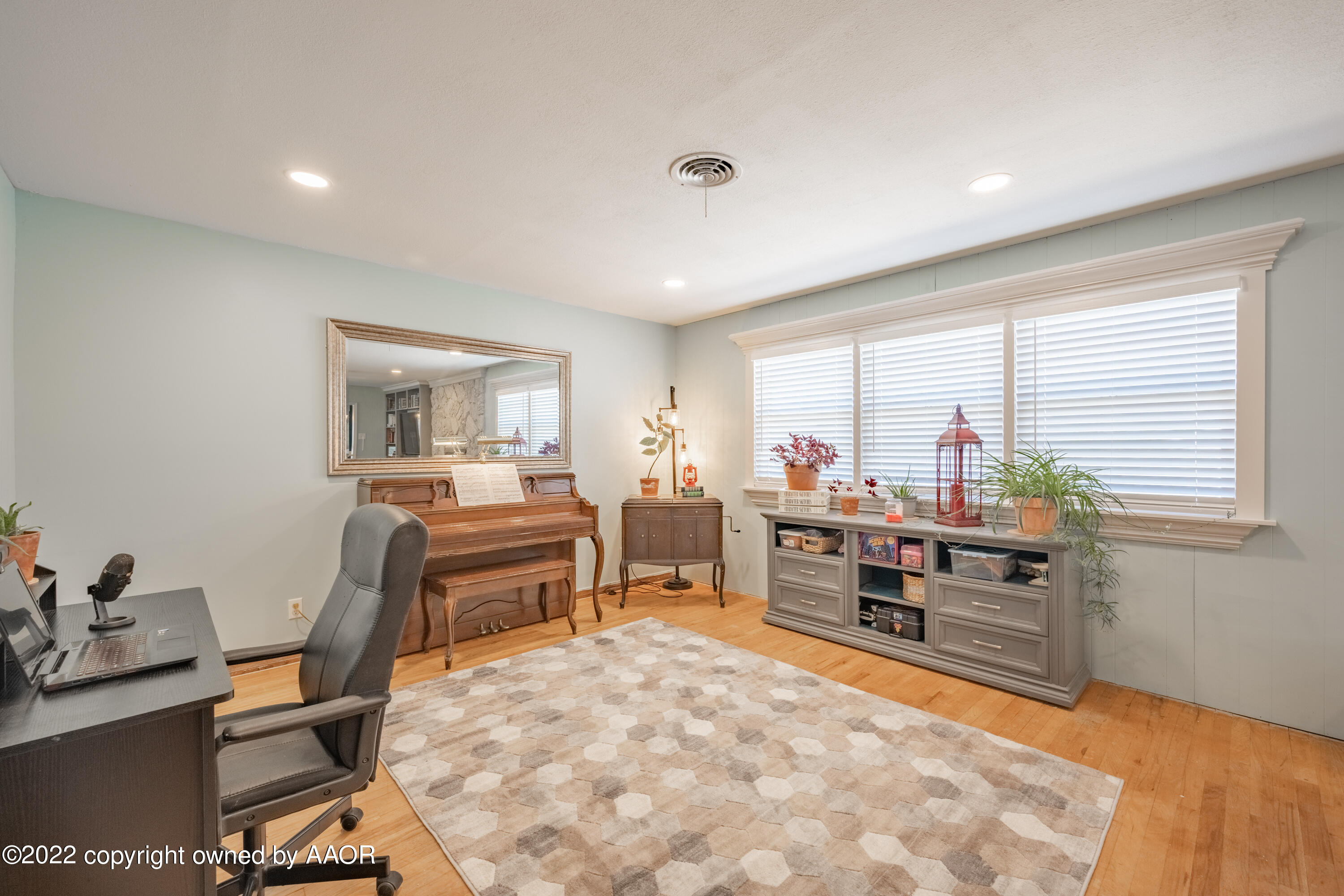 4318 South Bonham Street Amarillo, TX 79110 - Photo 8 of 26 Office Area