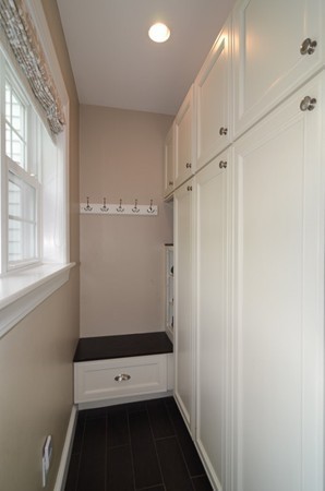 26 Oakridge Road Wellesley, MA 02481 - Photo 14 of 19