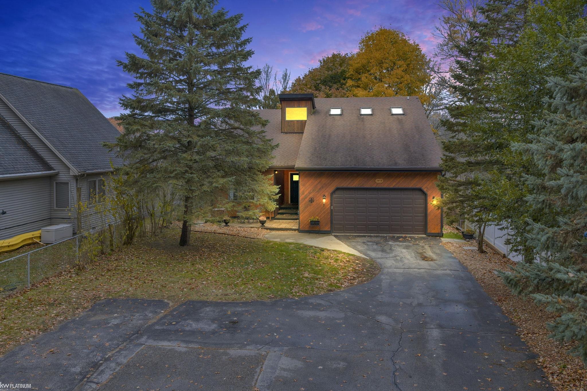 3419 Riverside Drive Port Huron, MI 48060 - Photo 3 of 39