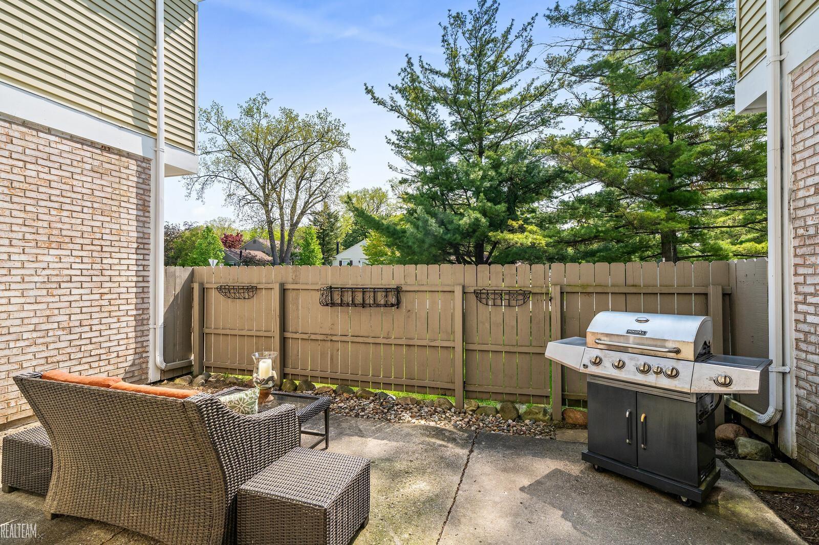 1285 Lamplighter Lane Rochester Hills, MI 48306 - Photo 30 of 39