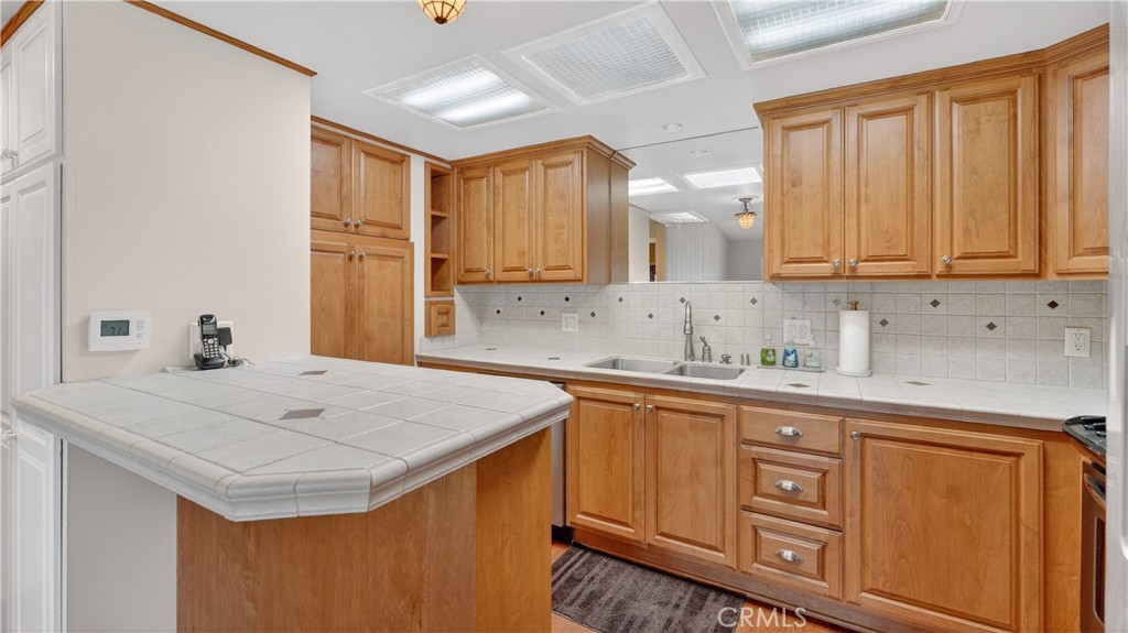 1462 Merion Way, Unit 30G Long Beach, CA 90803 - Photo 8 of 38