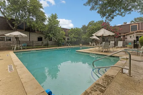 $1,775 | 7801 Shoal Creek Boulevard, Unit 224, Austin, TX 78757