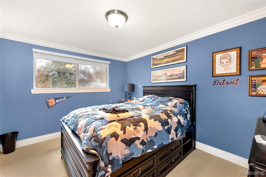 510 Thorntree Road Grosse Pointe Woods, MI 48236 - Photo 21 of 40