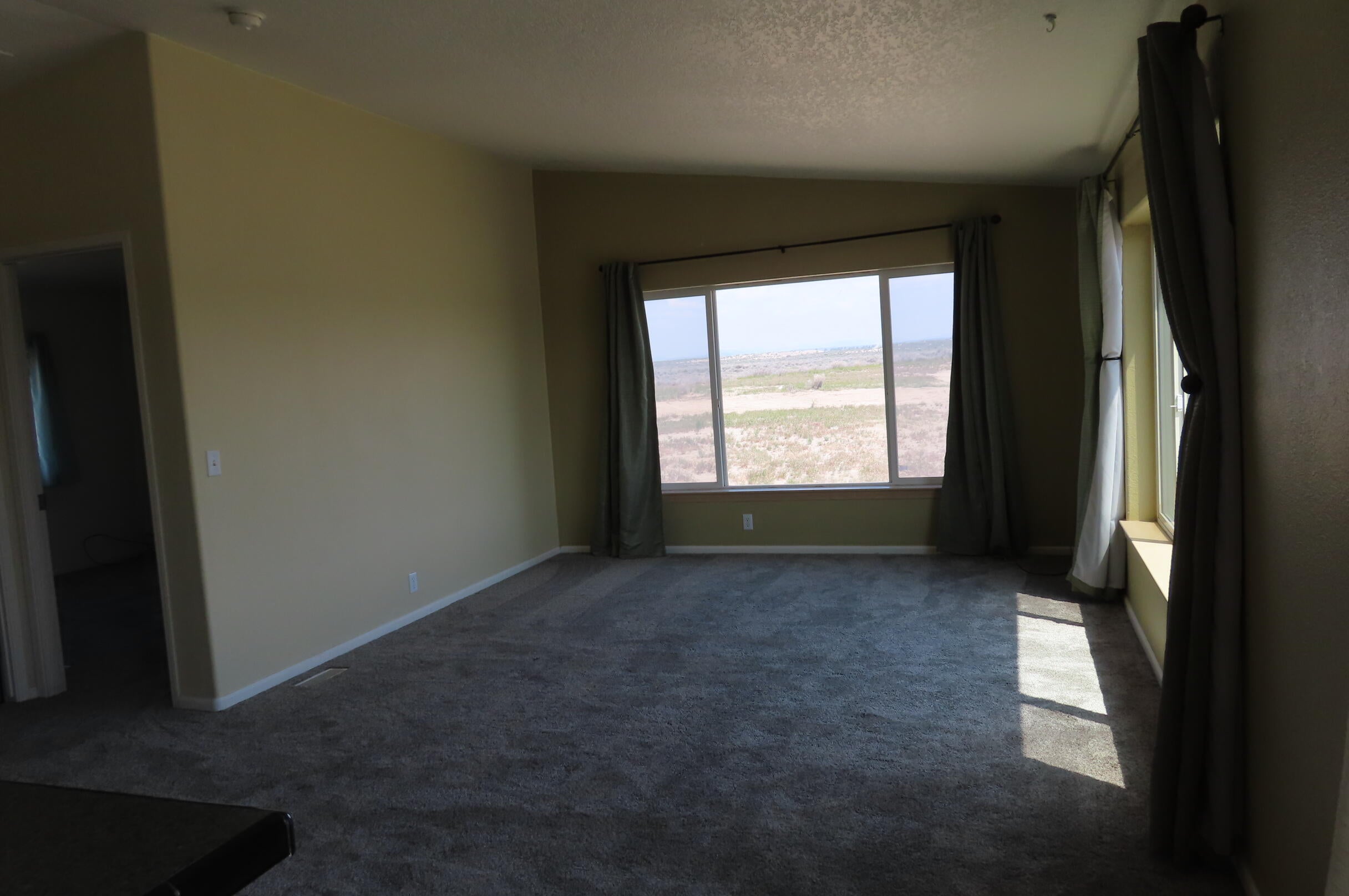 57752 North Oil Dri Road Silver Lake, OR 97638 - Photo 3 of 33 Bonus room