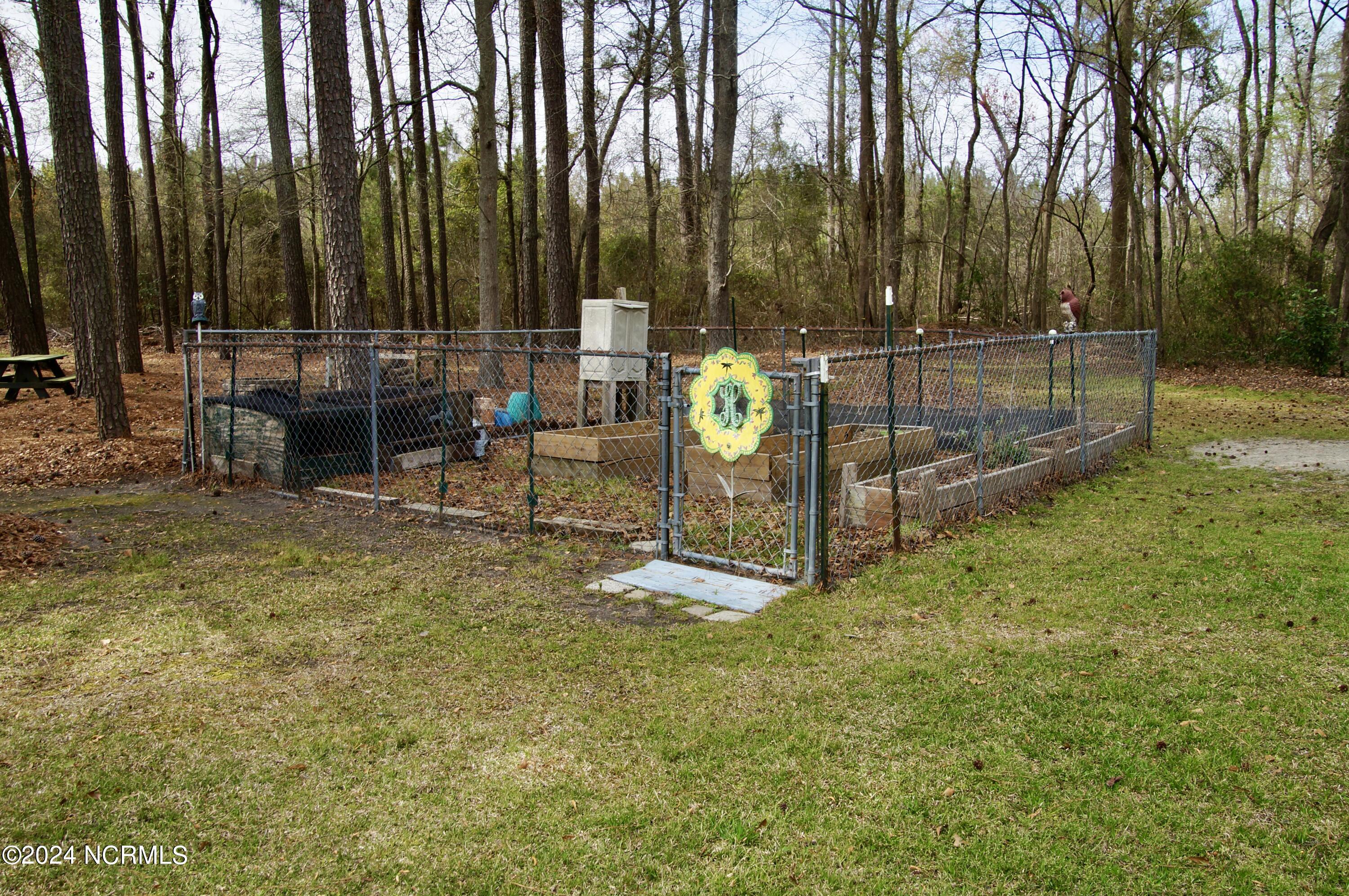 740 Taylor Heath Road Kinston, NC 28501 - Photo 11 of 37 DSC05741