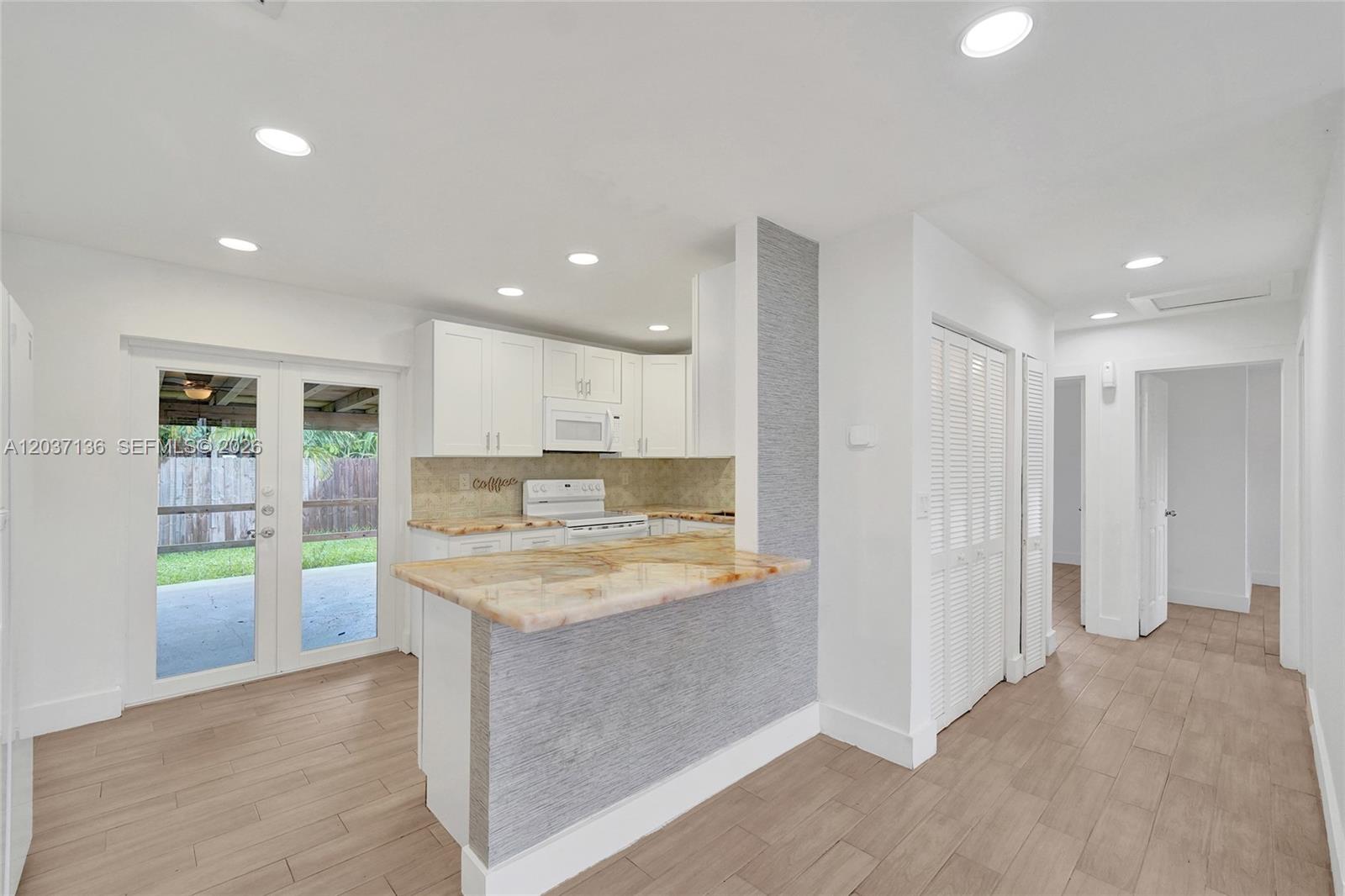 5701 Southwest 37th Street Davie, FL 33314 - Photo 17 of 73