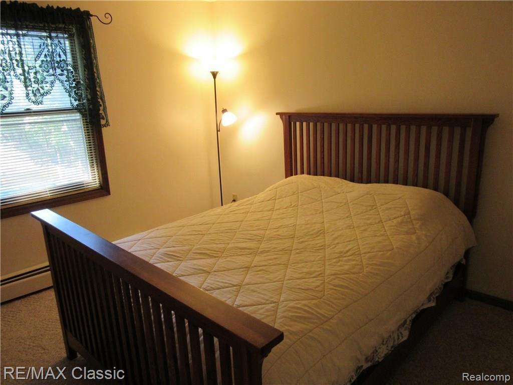3169 Middle Road Highland, MI 48357 - Photo 17 of 24 3169 Middle Rd 018.JPG