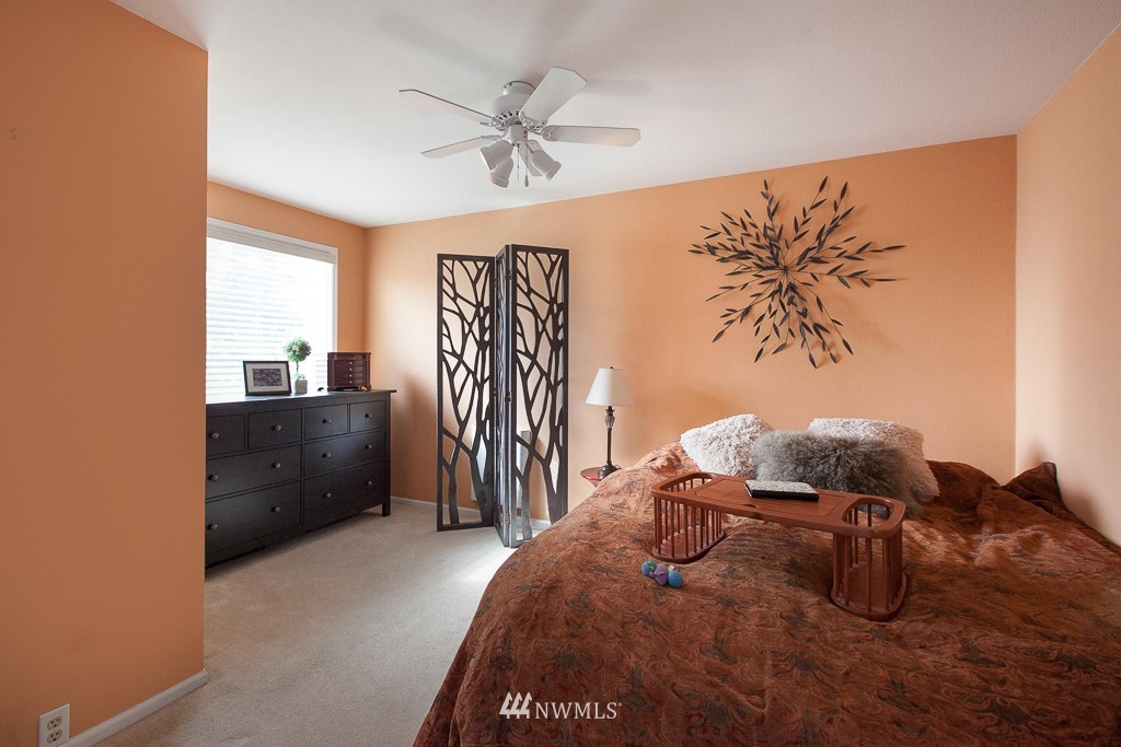 710 North 76th Street Seattle, WA 98103 - Photo 4 of 12 Gallery Image 4