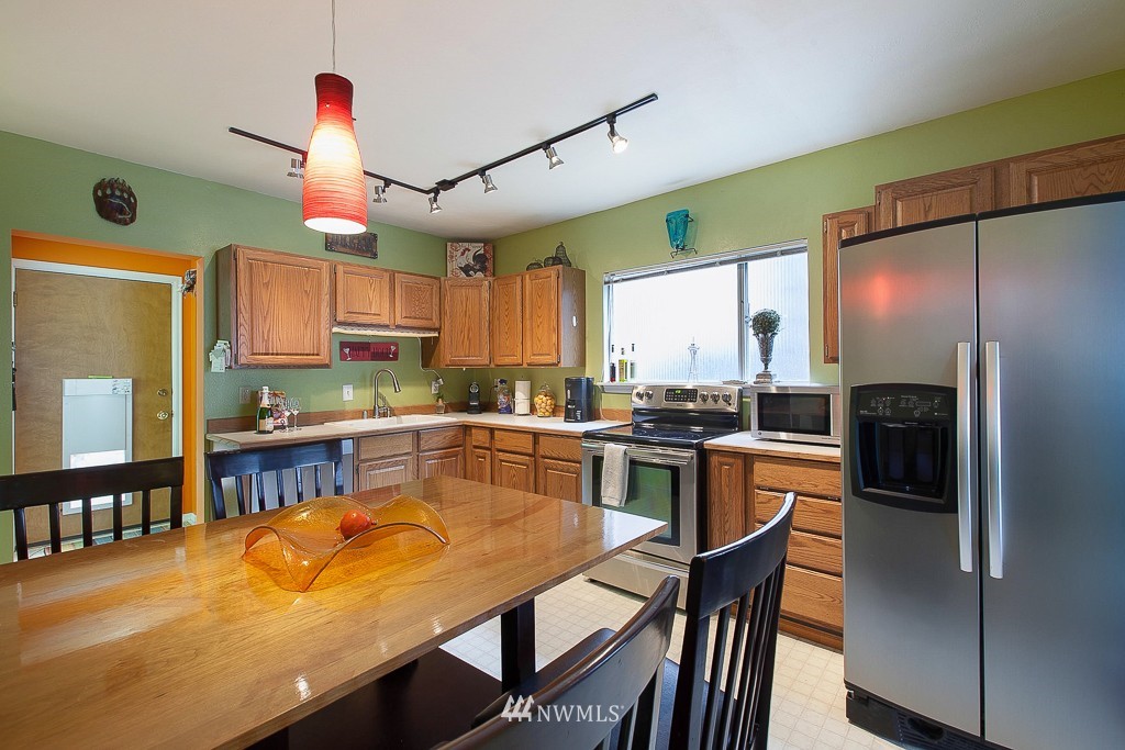 710 North 76th Street Seattle, WA 98103 - Photo 7 of 12 Gallery Image 7