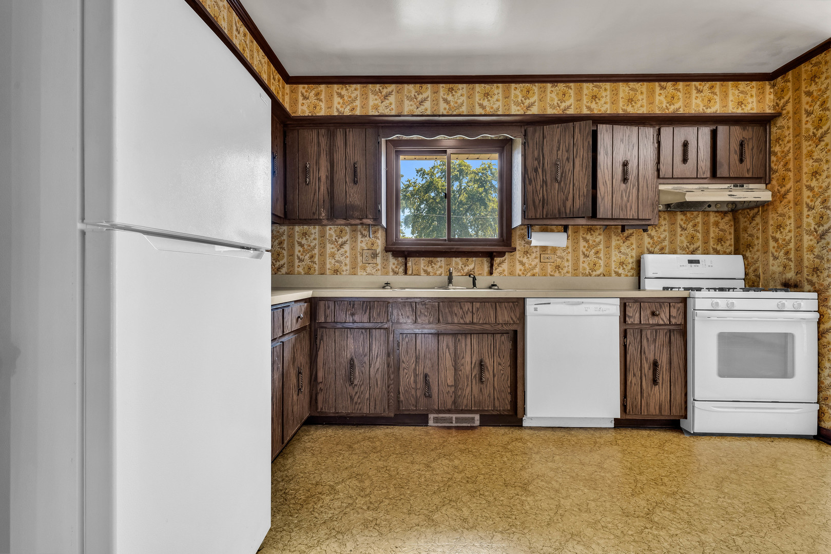 409 Marion Street Roselle, IL 60172 - Photo 9 of 27