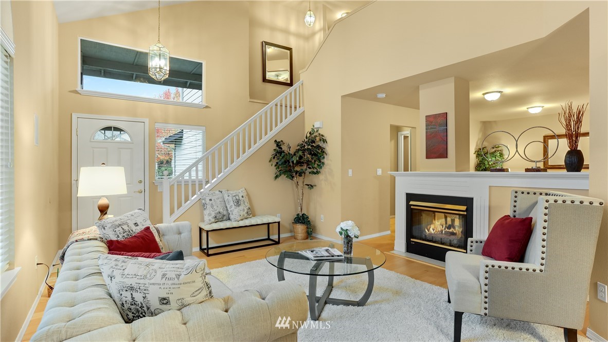 18807 20th Avenue Southeast Bothell, WA 98012 - Photo 4 of 25 Gallery Image 4