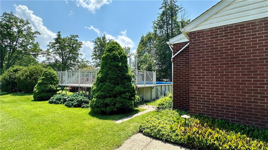 2231 Dellenbaugh Road Tarentum, PA 15084 - Photo 40 of 50 a view of garden with tall buildings