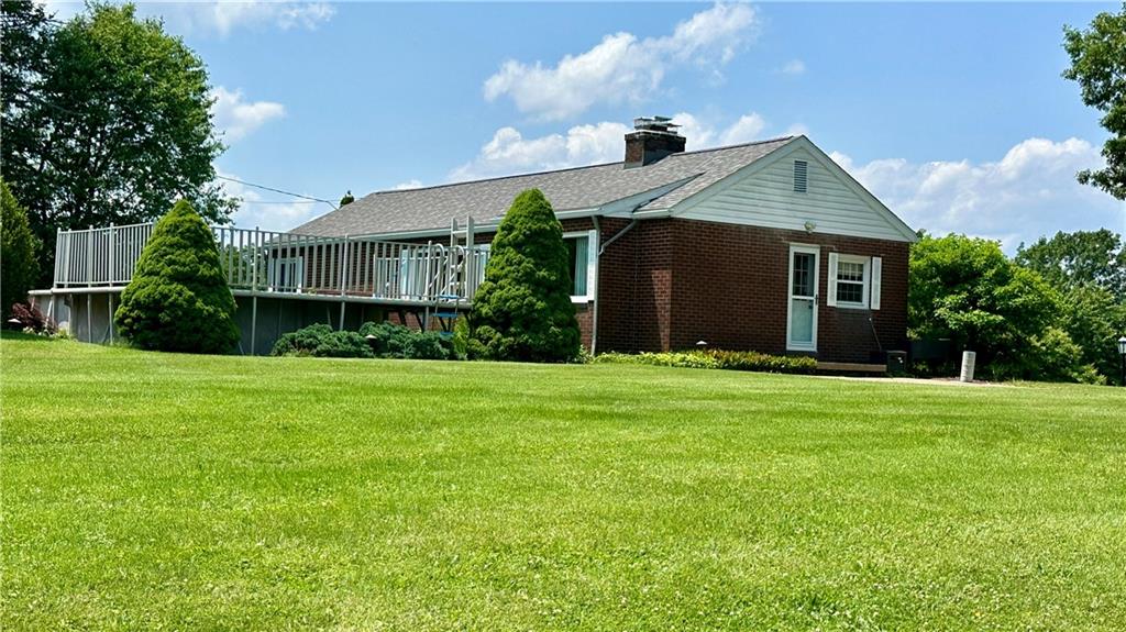2231 Dellenbaugh Road Tarentum, PA 15084 - Photo 46 of 50 a front view of house with garden