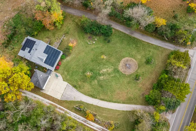 $320,000 | 29652 West Roberts Road, Island Lake, IL 60042