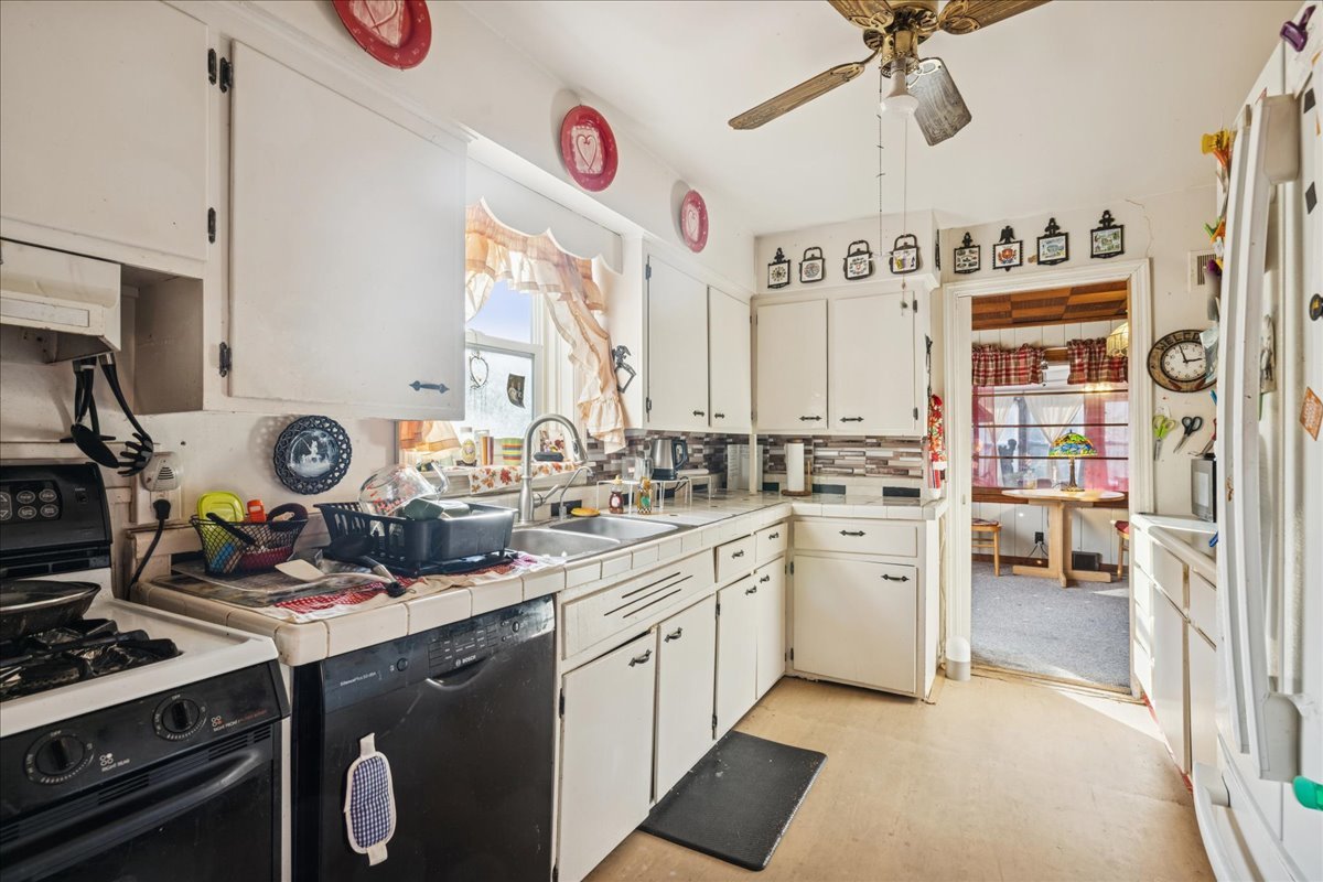 29652 West Roberts Road Island Lake, IL 60042 - Photo 6 of 13