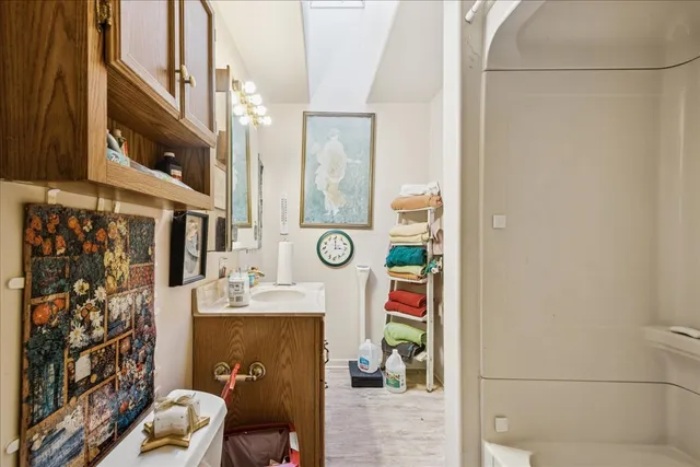 $320,000 | 29652 West Roberts Road, Island Lake, IL 60042