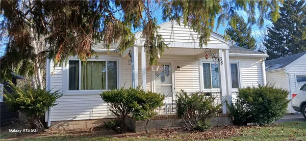 $2,100 | 38 Crossfield Road, Rochester, NY 14609