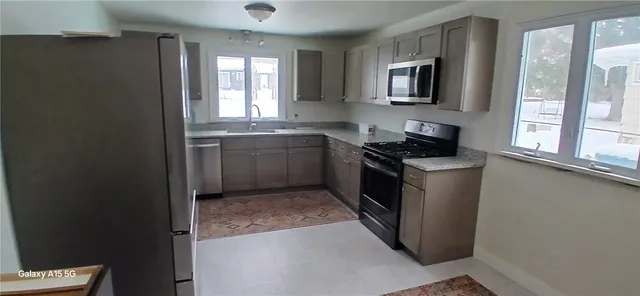 $2,100 | 38 Crossfield Road, Rochester, NY 14609