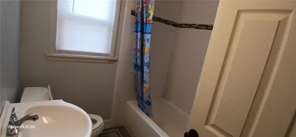 $2,100 | 38 Crossfield Road, Rochester, NY 14609