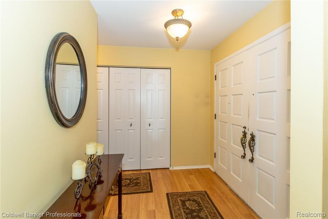 36231 Smithfield Road Farmington, MI 48335 - Photo 3 of 45 592A7460.jpg
