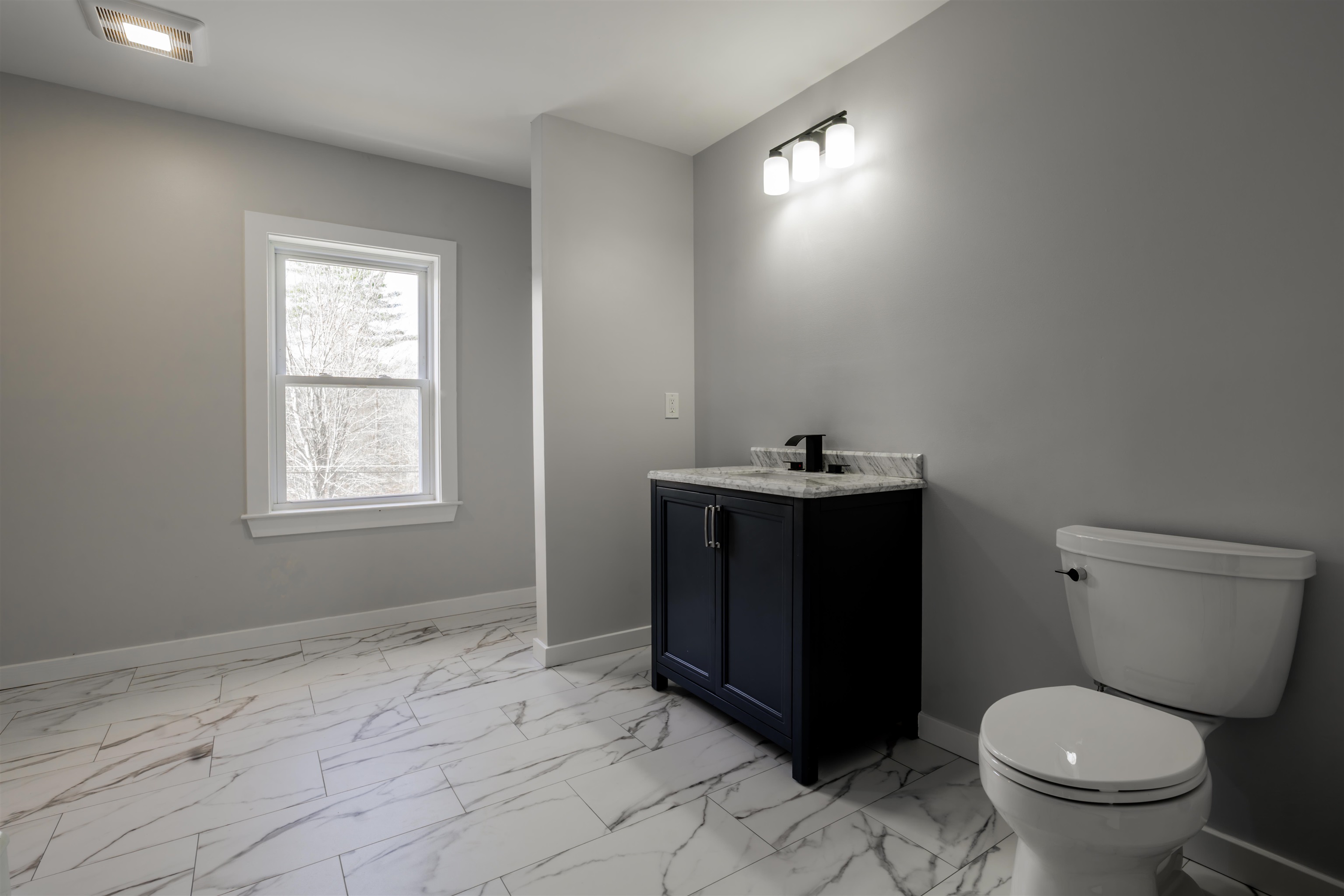 27 Washington Street Ashland, NH 03217 - Photo 14 of 26