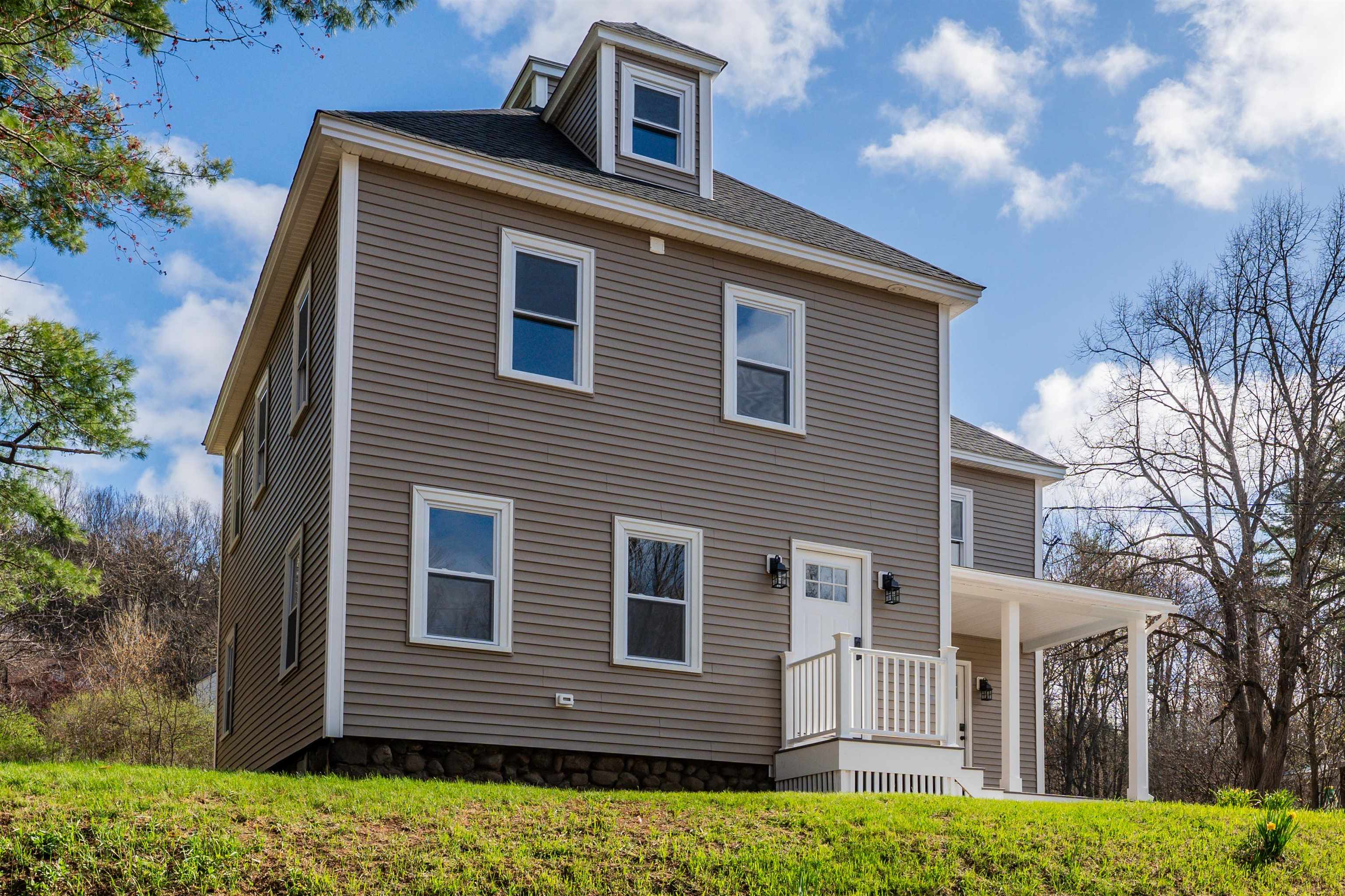 27 Washington Street Ashland, NH 03217 - Photo 21 of 26