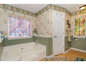 916 Long Branch Road Swannanoa, NC 28778 - Photo 12 of 24 Gallery Image 12