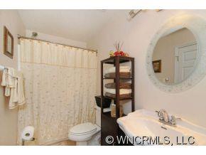 916 Long Branch Road Swannanoa, NC 28778 - Photo 15 of 24 Gallery Image 15