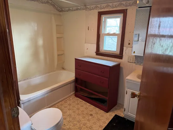 $2,500 | 130 West Maple Street, Pennville, IN 47369